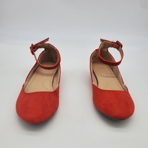 Daily Shoes Women's 6 Hillsdale Red Suede Low Wedge Ankle Strap Flats - Picture 3 of 9